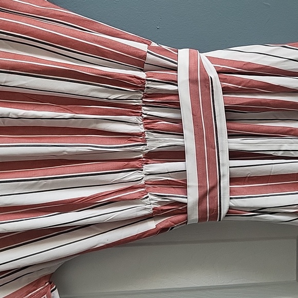 Dress - Picture 6 of 8